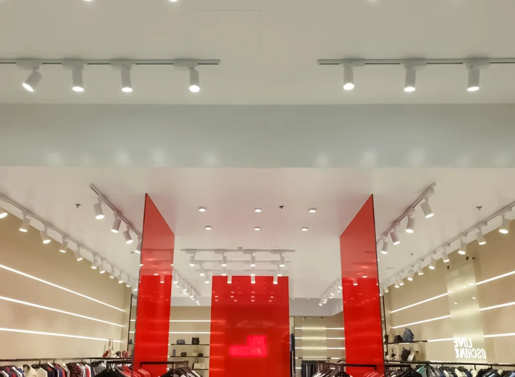 LOVEMOSCHINO THE DUBAI MALL (5)